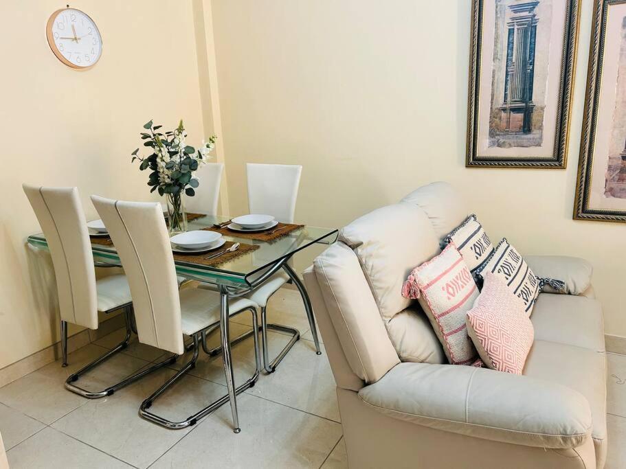 Flat On The Paseo Maritamo! Apartment Estepona Exterior photo
